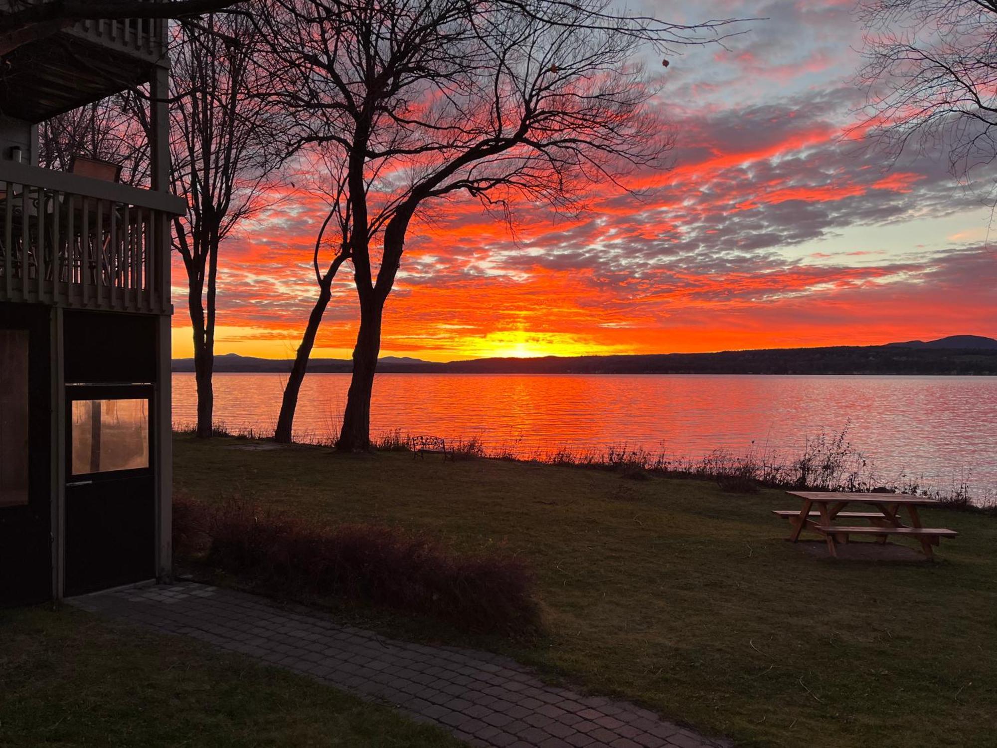 Condos Memphremagog Zewnętrze zdjęcie