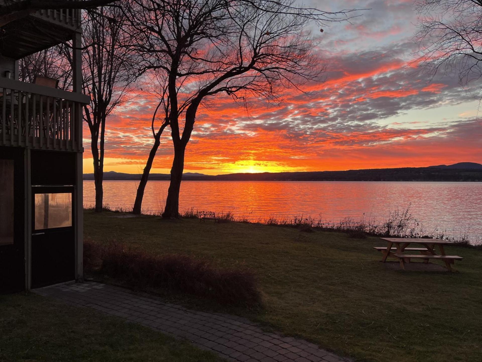 Condos Memphremagog Zewnętrze zdjęcie